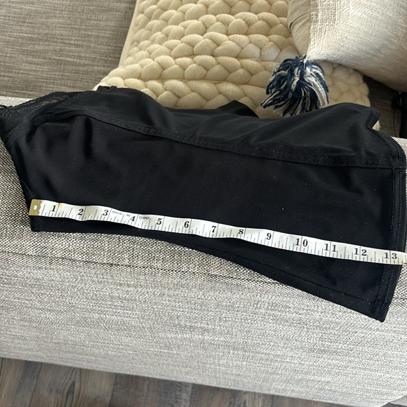 Cabi tank with black mesh trim - Picture 6 of 6